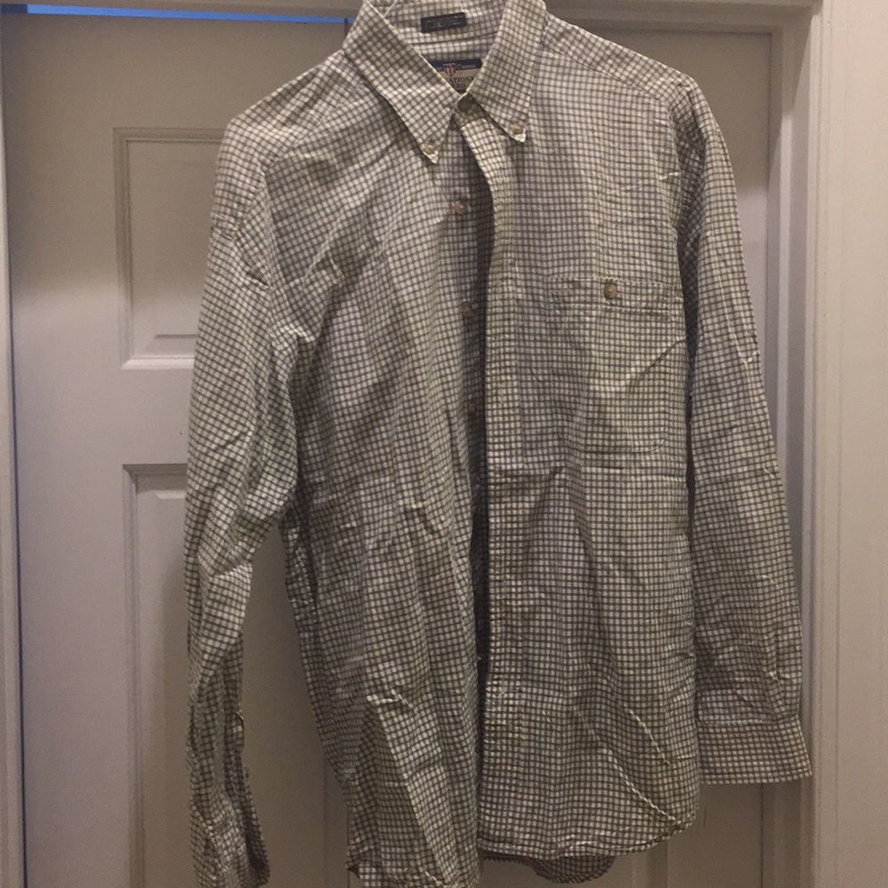 Button down collard shirt